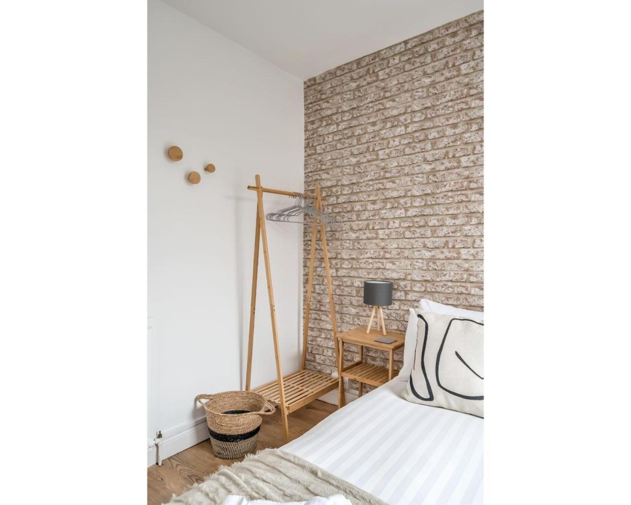 Central Belfast Apartments Belfast Work-Rest-Play R&R Phòng bức ảnh
