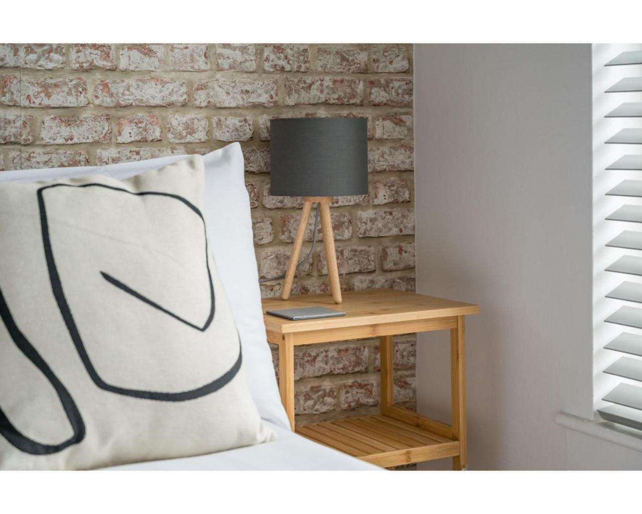 Central Belfast Apartments Belfast Work-Rest-Play R&R Phòng bức ảnh