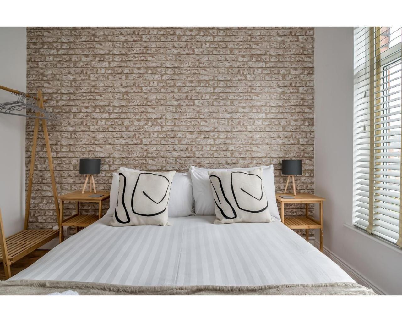 Central Belfast Apartments Belfast Work-Rest-Play R&R Phòng bức ảnh