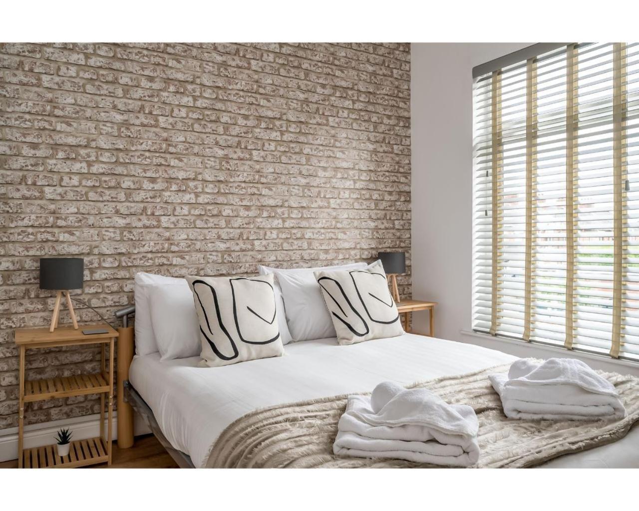 Central Belfast Apartments Belfast Work-Rest-Play R&R Phòng bức ảnh
